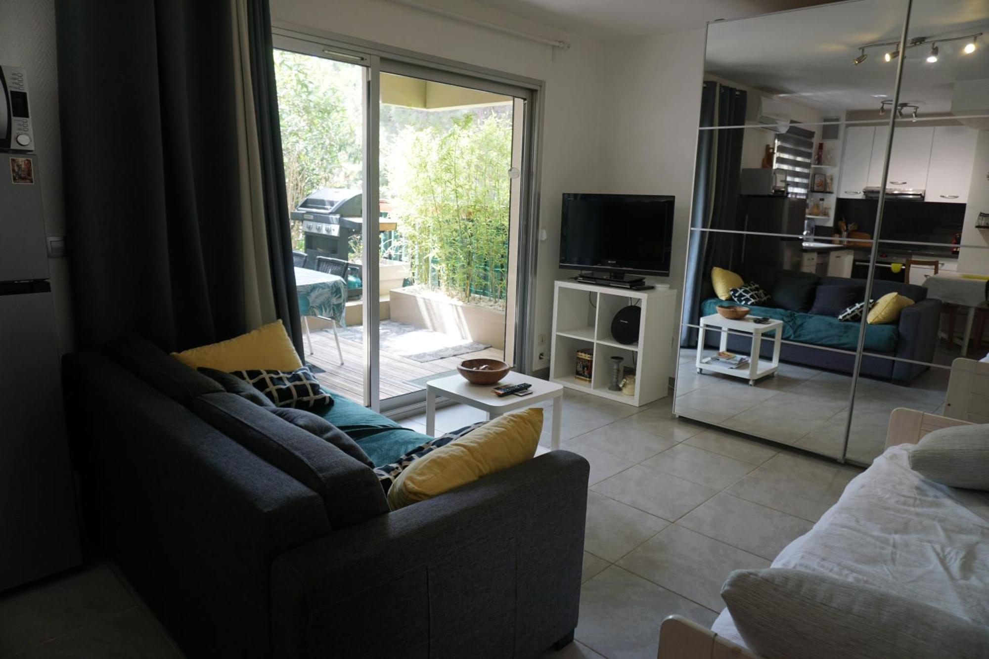 Studio Le Cap Taillât Le Lavandou Extérieur photo