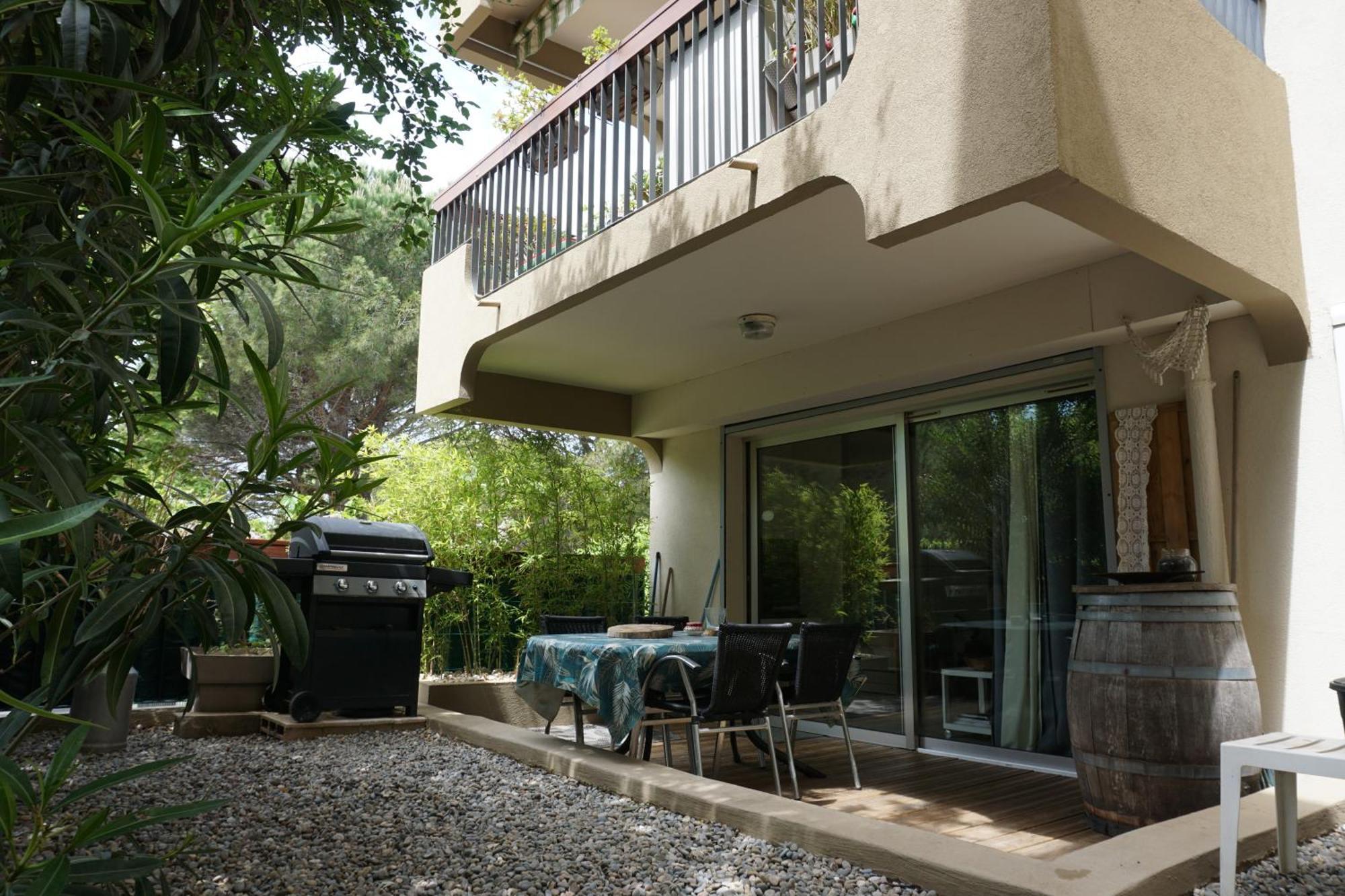 Studio Le Cap Taillât Le Lavandou Extérieur photo